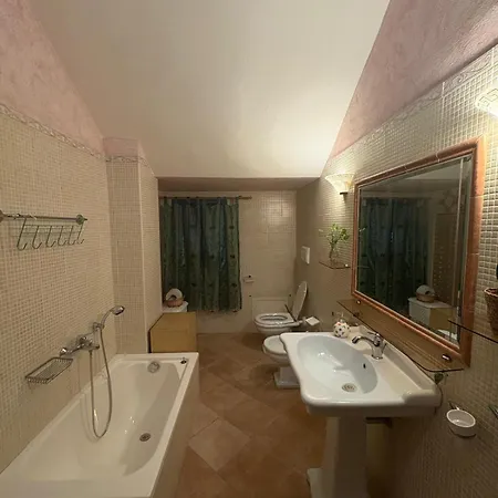 Guest house Casa Di Nonna Vanda 3*
